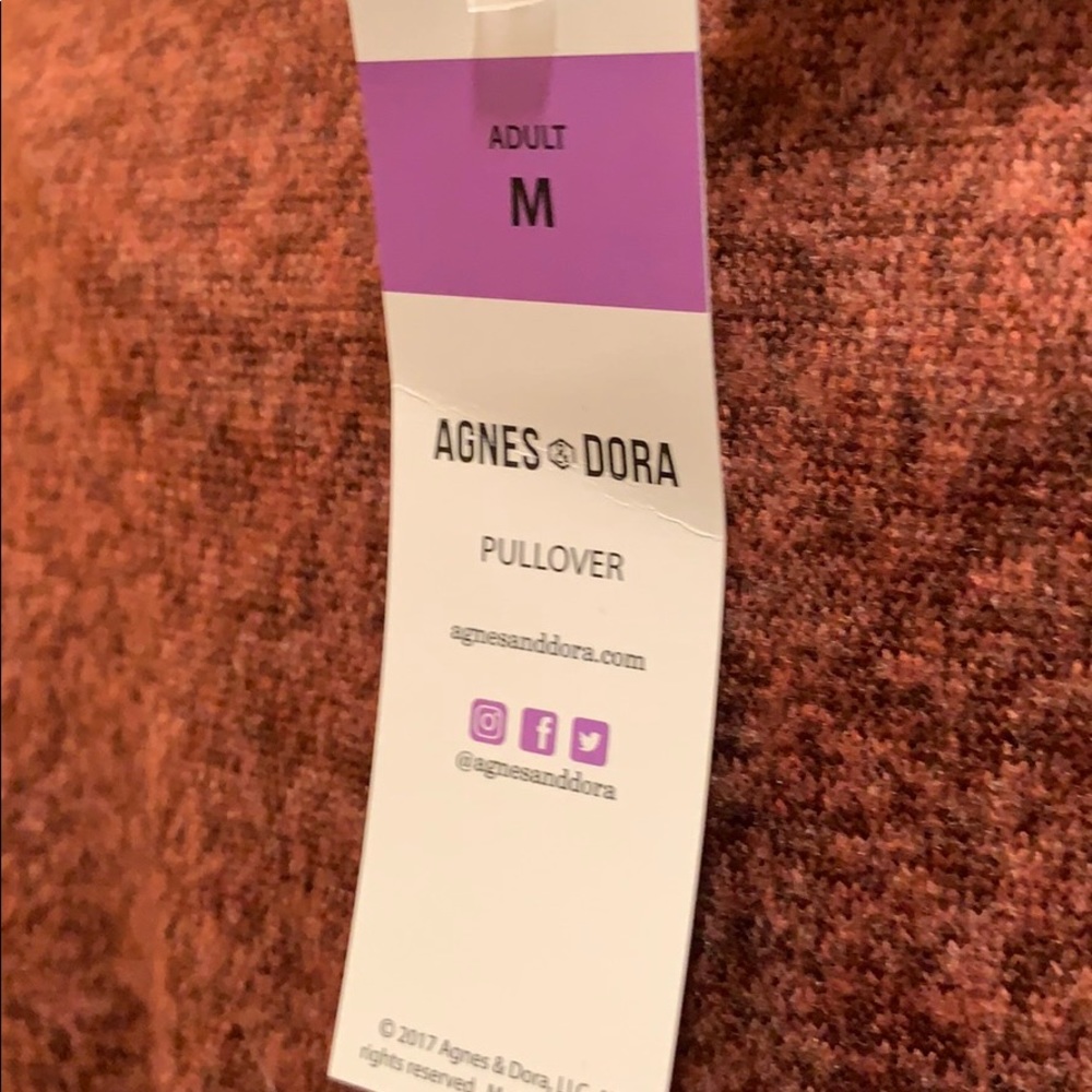 BNWT pullover - Picture 4 of 4